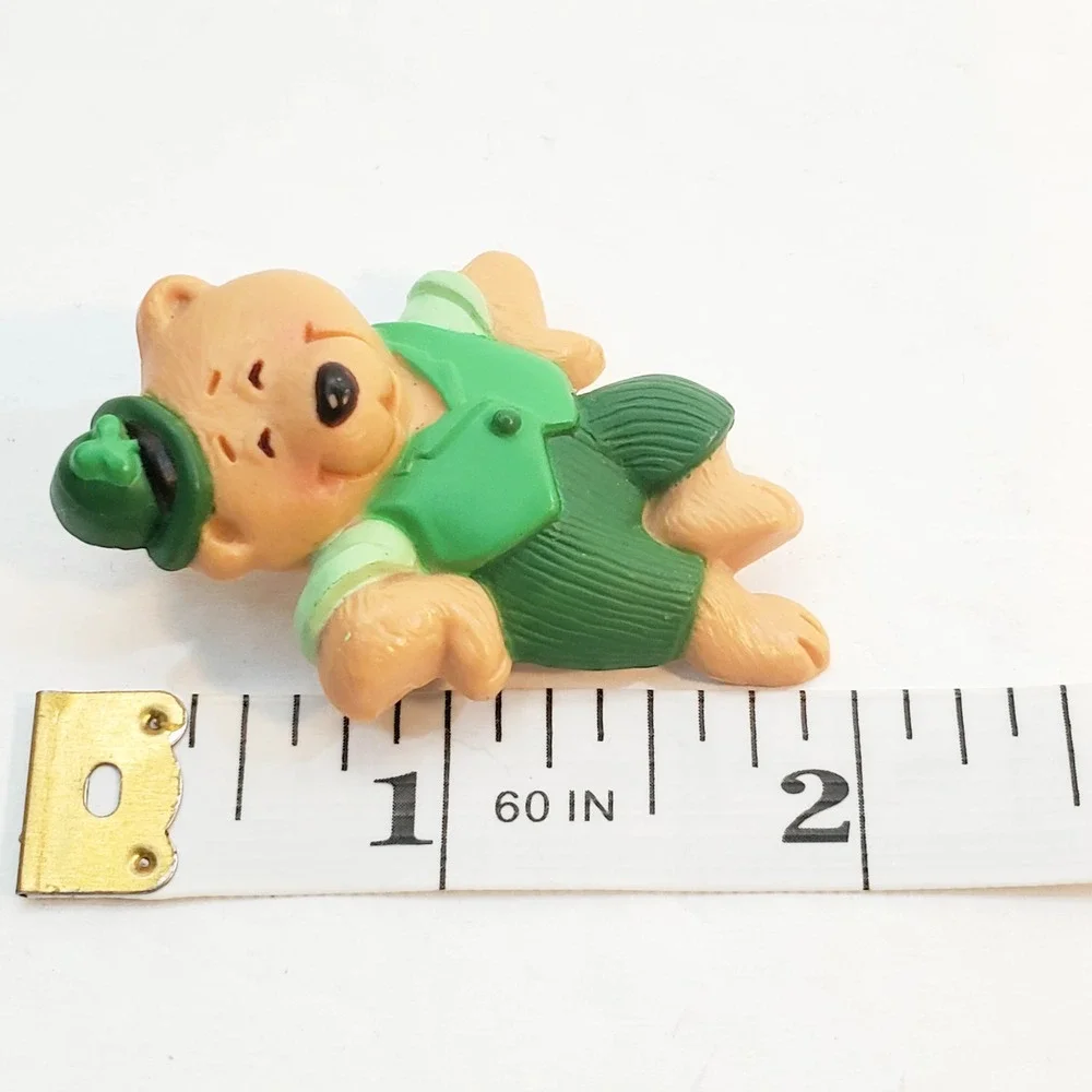 Vtg 1986 Hallmark Cards Hard Plastic Dancing Irish Leprechaun Bear Brooch Pin